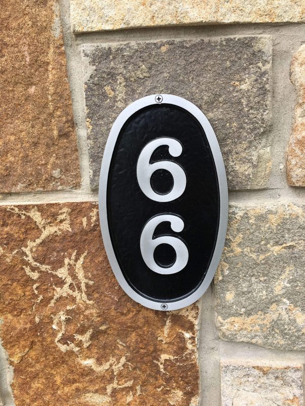 Vertical Small Bold Oval Address Plaque